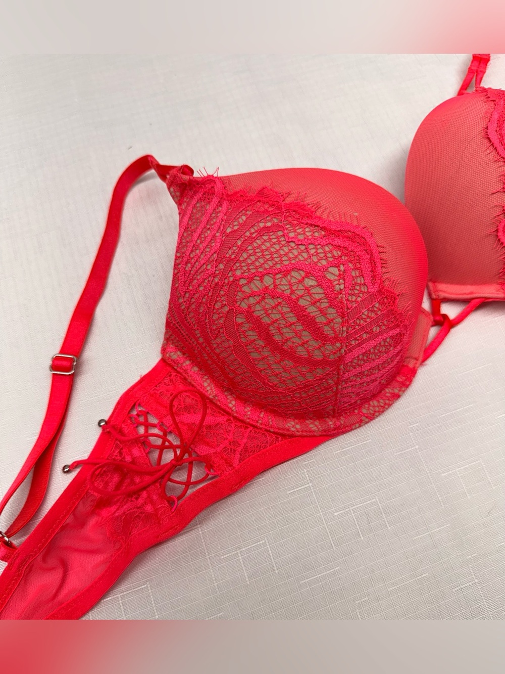 Victoria’s Secret Lace Push-Up Bra in bright Neon Red 34A
